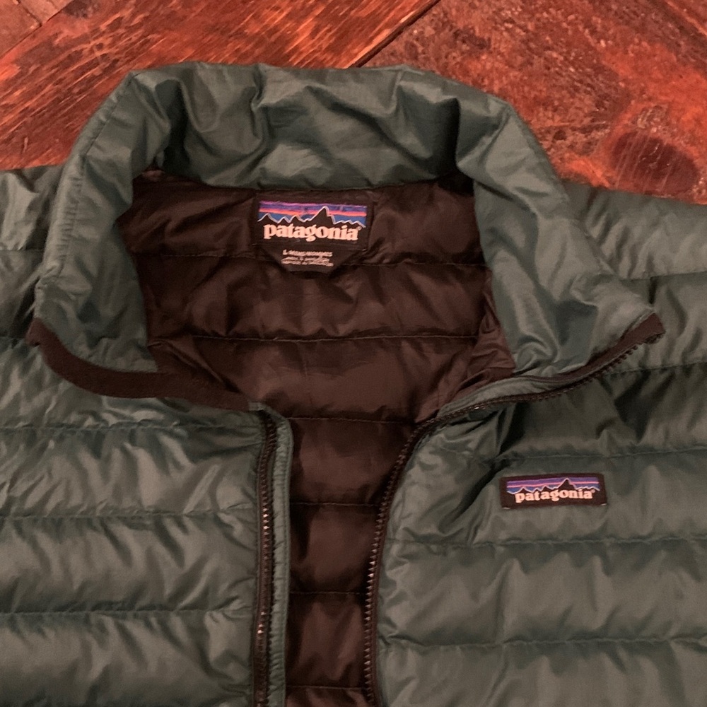 Patagonia Cascade Green Quilted down filled Jacket